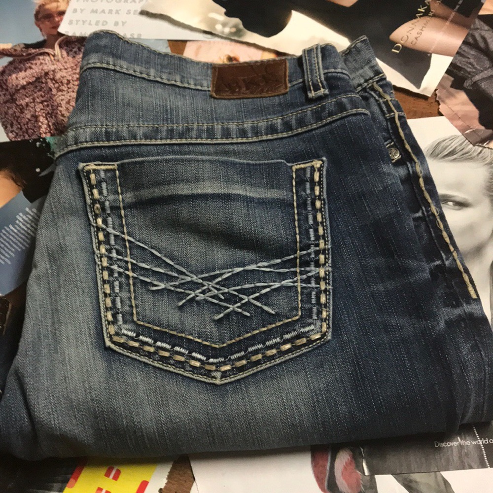 Buckle jeans